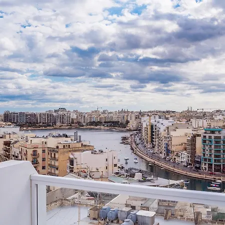 Private Penthouse * Saint Julian's